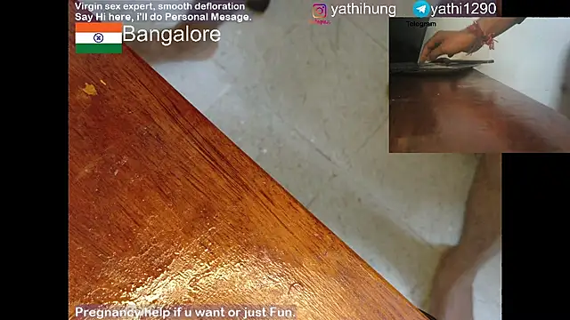 Snapshot of KingCobraClassy chatting on October 9, 6:35 pm KingCobraClassy online show from October 9, 6:35 pm