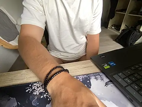 Lion132233 online show from June 3, 4:34 pm