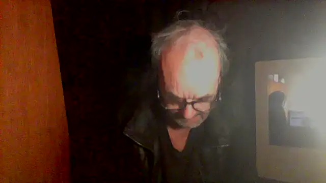 nice6incs online show from December 20, 11:45 pm