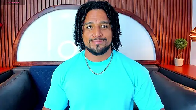 MikeEstevess online show from March 25, 6:01 pm