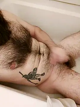 Snapshot of hungandnerdy420 chatting on October 31, 7:23 am hungandnerdy420 online show from October 31, 7:23 am