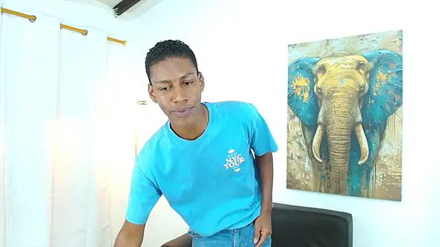 maiki18  online show from November 10, 8:47 pm