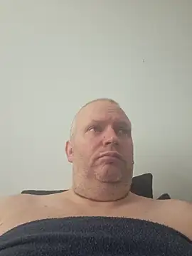 ShyBoy1982 online show from February 9, 1:16 pm