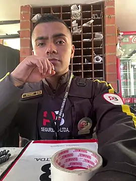 Snapshot of Stiven-Bell chatting on March 20, 3:04 pm Stiven-Bell online show from March 20, 3:04 pm