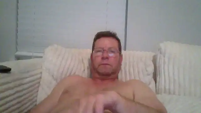 Goldenbear3111 online show from June 11, 12:54 am