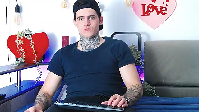 CarterCole online show from February 6, 6:51 am