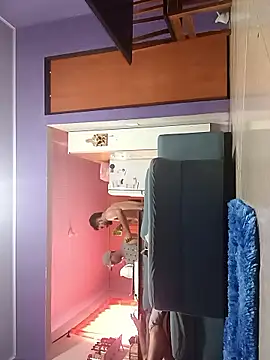 Maurob18 online show from April 21, 2:23 pm