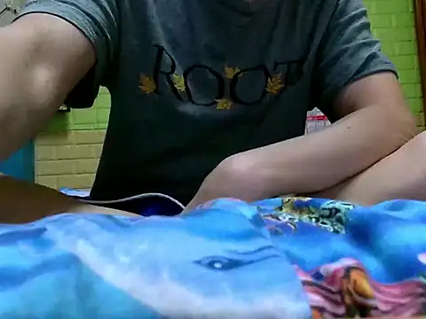 zhan7965 online show from February 5, 5:10 pm