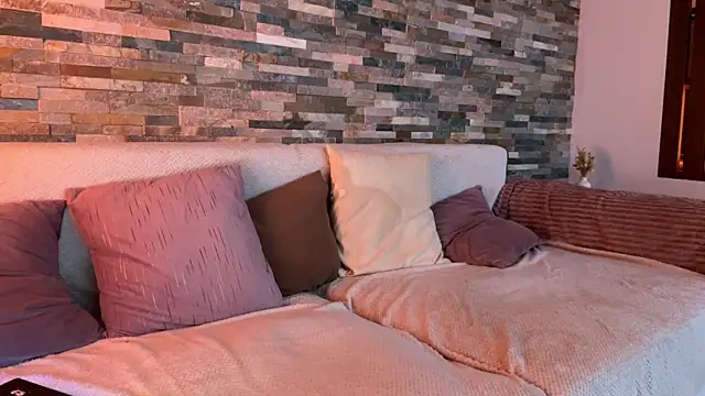 dymonted online show from November 27, 12:53 pm