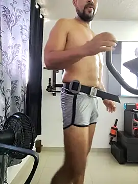 Snapshot of LatinMar chatting on March 10, 1:43 pm LatinMar online show from March 10, 1:43 pm