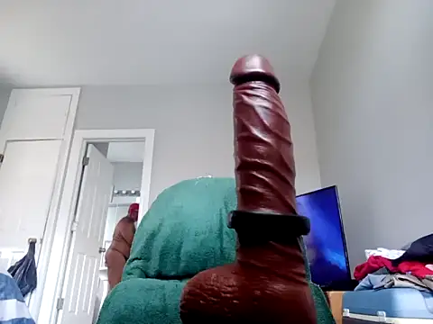 ChiRaqb8 online show from October 4, 7:40 pm