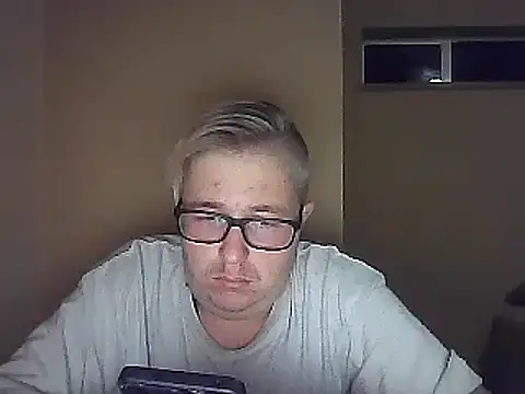 Snapshot of bisexualboy05 chatting on January 14, 7:48 am bisexualboy05 online show from January 14, 7:48 am