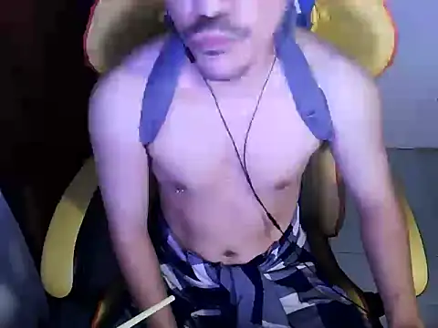 cloudyth1994 online show from February 25, 8:30 pm