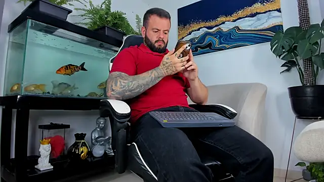 Johnnygrayson1 online show from May 30, 12:54 am