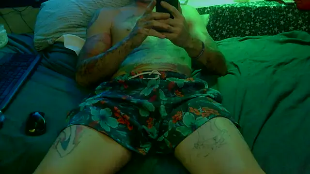 Snapshot of TheOneYouLove69 chatting on October 4, 10:20 am TheOneYouLove69 online show from October 4, 10:20 am