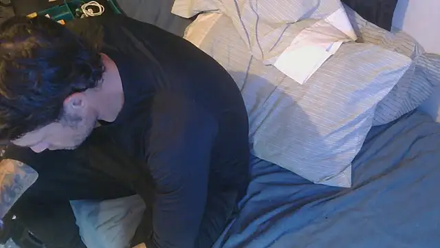 Snapshot of TheOneYouLove69 chatting on October 17, 9:13 am TheOneYouLove69 online show from October 17, 9:13 am