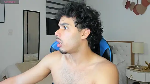 mateoleonee online show from January 25, 12:38 am