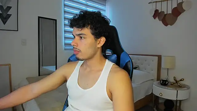 mateoleonee online show from February 12, 5:05 pm