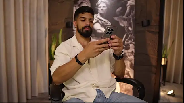 DannSaenz online show from March 11, 2:35 pm