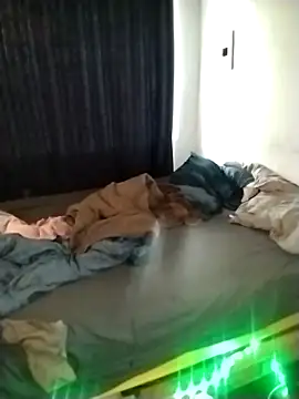 Convertiblechulo online show from January 9, 3:45 am