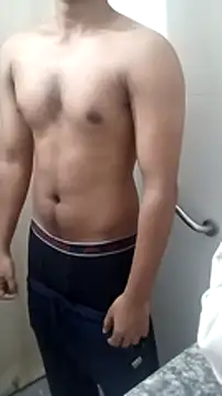 Snapshot of hottboy_39 chatting on January 24, 1:25 pm hottboy 39 online show from January 24, 1:25 pm