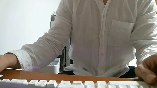 Stellan 0412 online show from March 27, 4:30 pm