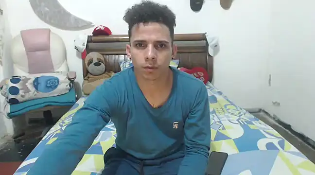 hot toy boy  online show from February 22, 7:12 am