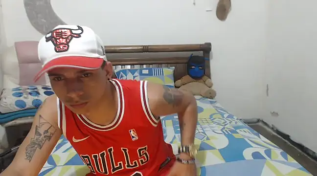 hot toy boy  online show from February 11, 5:58 am