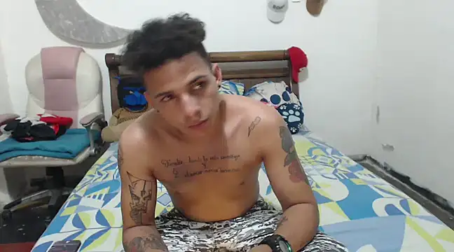 hot toy boy  online show from February 1, 2:47 am