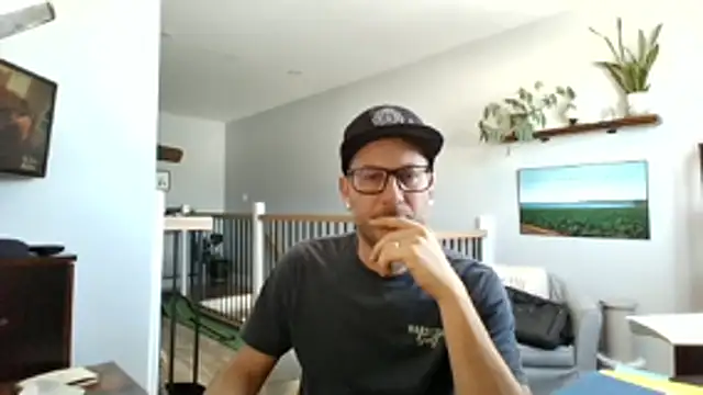 Bigdicktrav902 online show from February 25, 2:29 pm