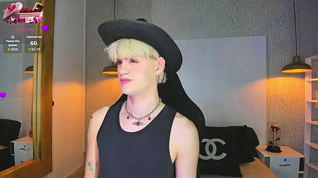 VladHellsing4 online show from February 26, 2:29 pm