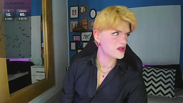 VladHellsing4 online show from November 4, 2:29 pm