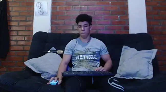 ethan noir online show from January 22, 9:22 pm