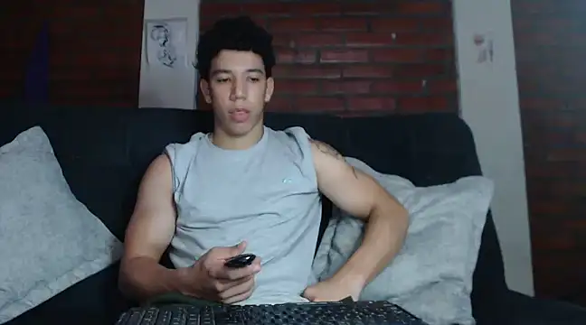 ethan noir online show from December 30, 1:15 am