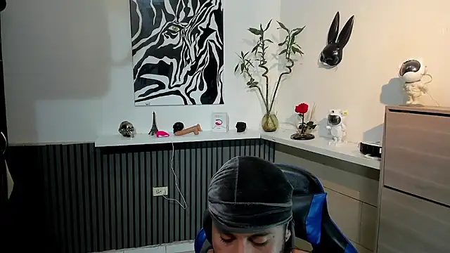 Daemon21 online show from January 13, 9:08 pm