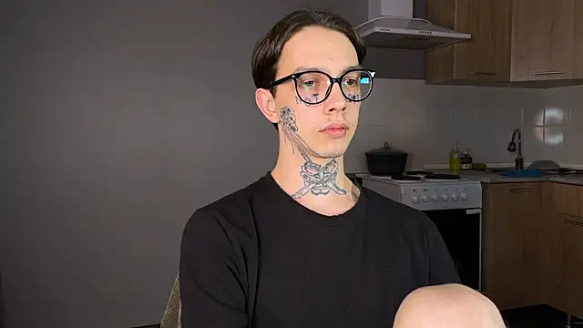 anahori  simon online show from December 28, 8:25 pm