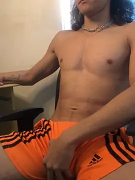 xxb0y1 online show from February 18, 4:27 pm