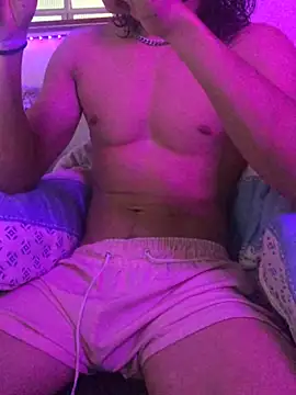 xxb0y1 online show from March 22, 8:37 pm