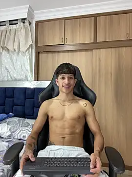  CamiloBass online show from February 6, 1:02 am