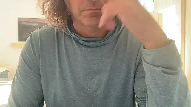 costanza7070 online show from April 8, 12:33 am