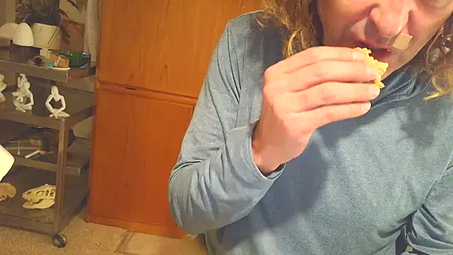 costanza7070 online show from December 3, 6:52 am