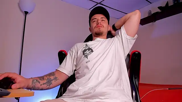 james connor2 online show from October 12, 7:19 pm