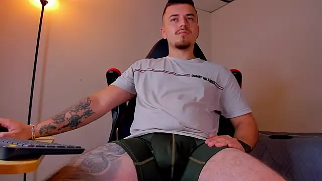 james connor2 online show from March 16, 7:38 pm