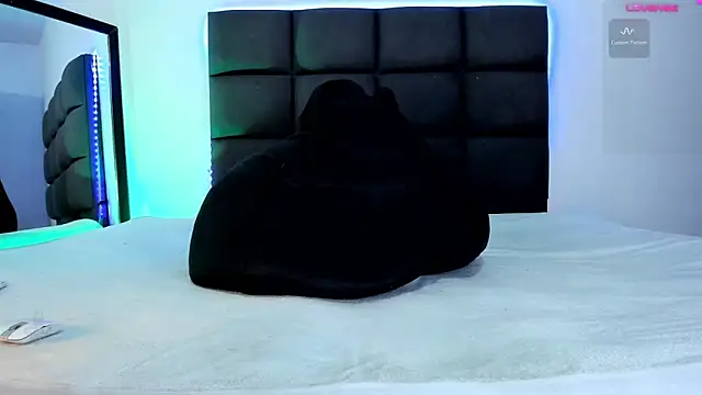 Snapshot of steven_hott8 chatting on January 8, 4:02 am steven hott8 online show from January 8, 4:02 am