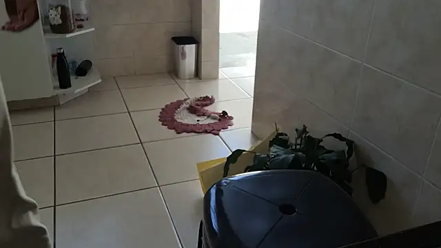 Snapshot of RenziTatte chatting on September 24, 1:53 pm RenziTatte online show from September 24, 1:53 pm