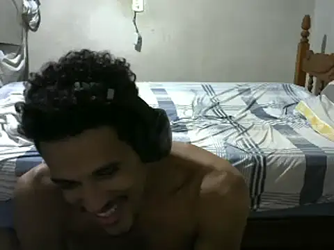 Snapshot of RenziTatte chatting on January 17, 11:55 pm RenziTatte online show from January 17, 11:55 pm