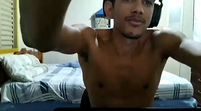 Snapshot of RenziTatte chatting on January 11, 2:52 am RenziTatte online show from January 11, 2:52 am