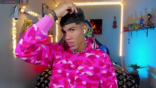 Damian latinxxx online show from July 23, 9:06 am