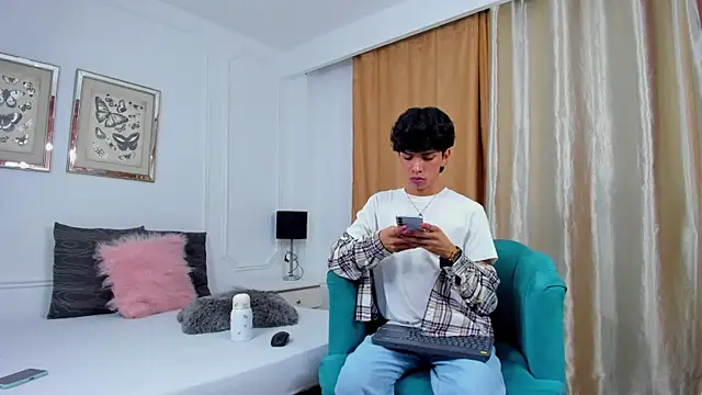 Santy carrington online show from February 13, 7:52 pm