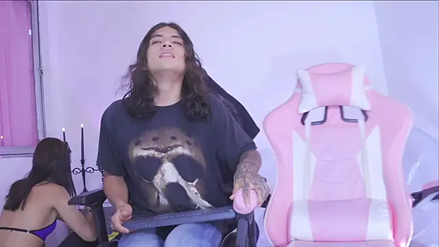 Snapshot of gabriel__manson chatting on December 18, 3:04 am gabriel  manson online show from December 18, 3:04 am